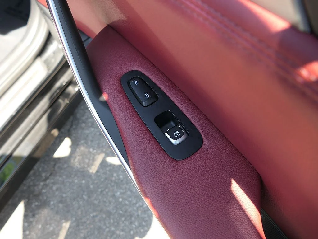 Used 2022 Black Kia GT1 image 24