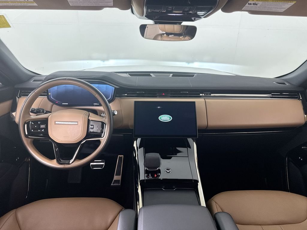 Certified Used 2024 White Land Rover Dynamic SE image 19