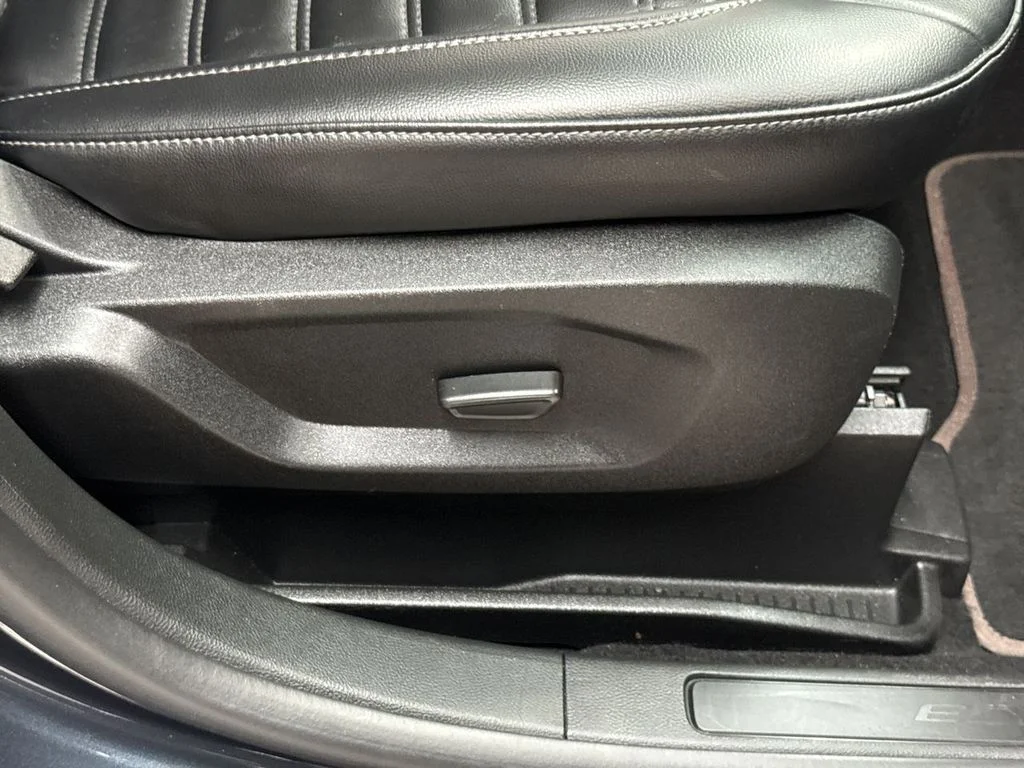 Used 2023 Blue Metallic Ford SEL image 19