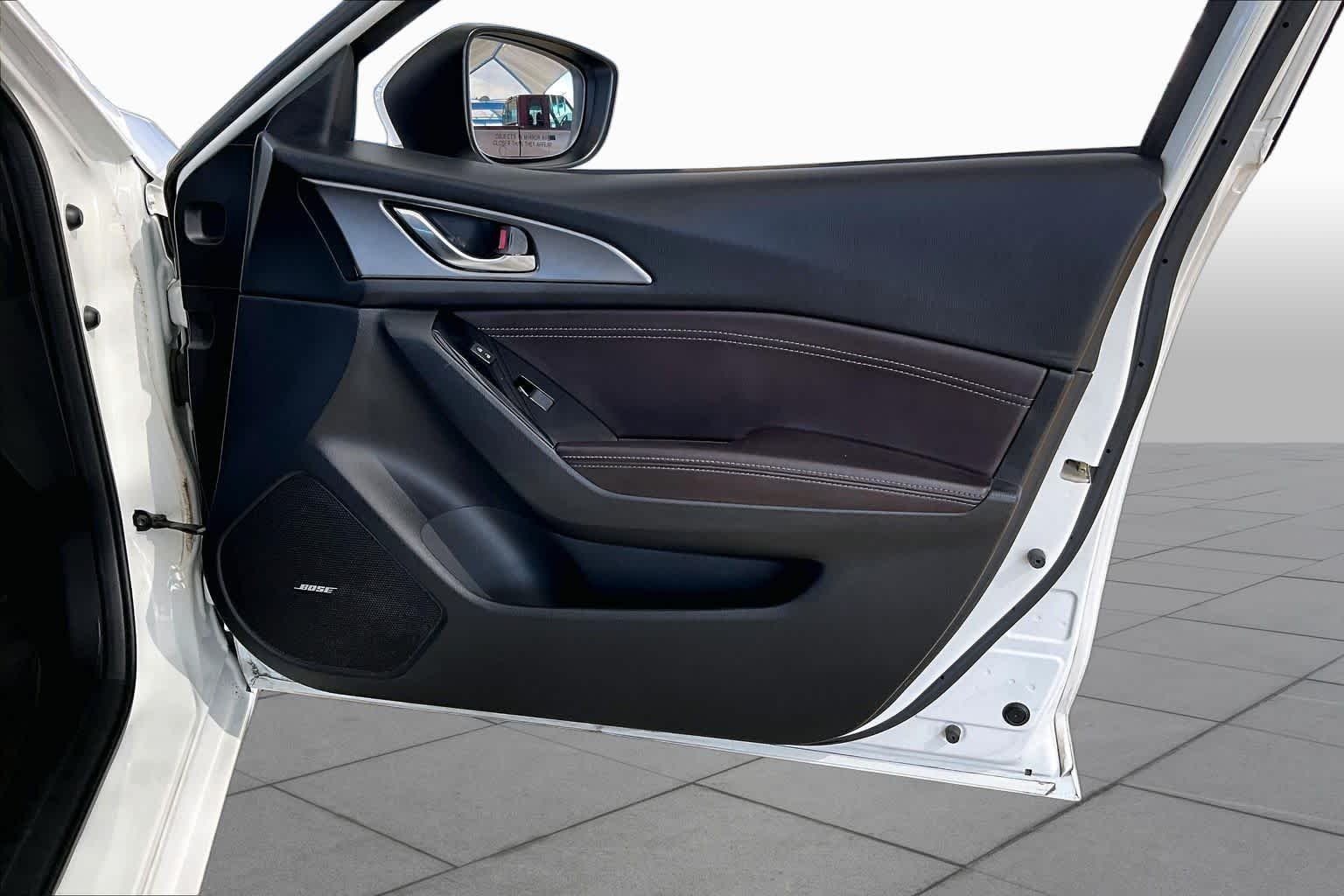 Used 2017 Snowflake White Pearl Mica Mazda Grand Touring image 23