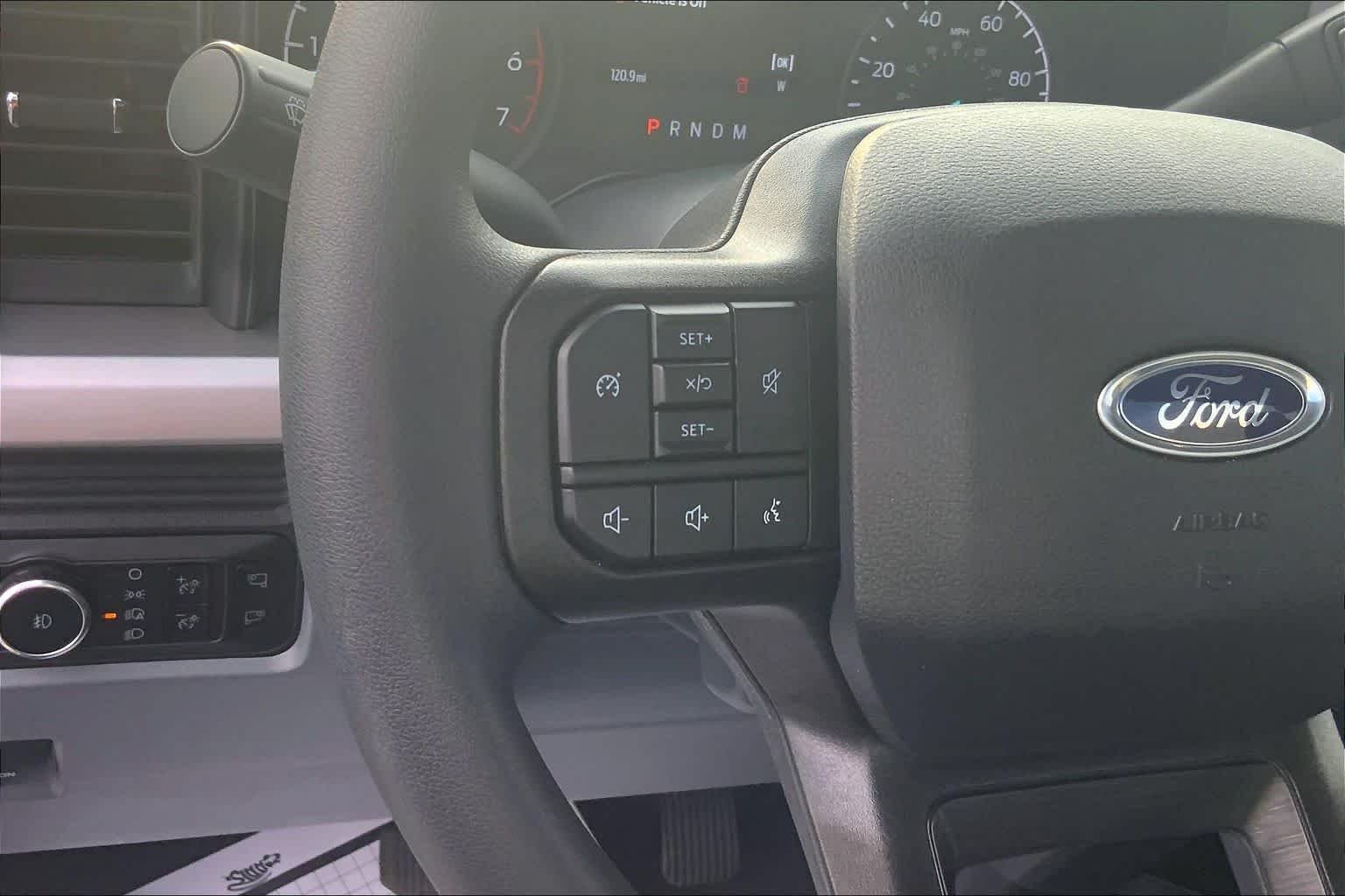 Certified Used 2025 Oxford White Ford XLT image 21
