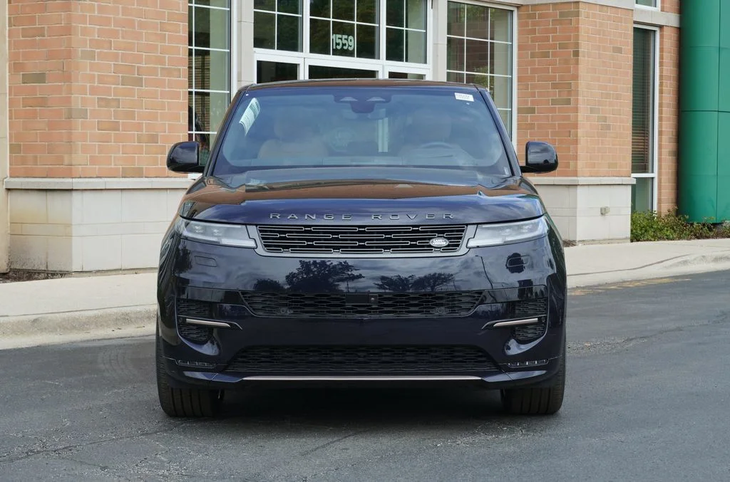New 2026 Constellation Blue Ultra Metallic Gloss Land Rover Dynamic SE image 3