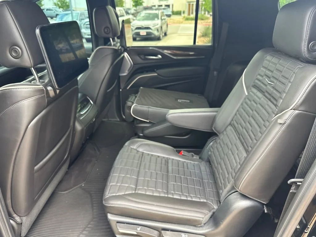 Used 2023 Black Raven Cadillac Sport Platinum image 32
