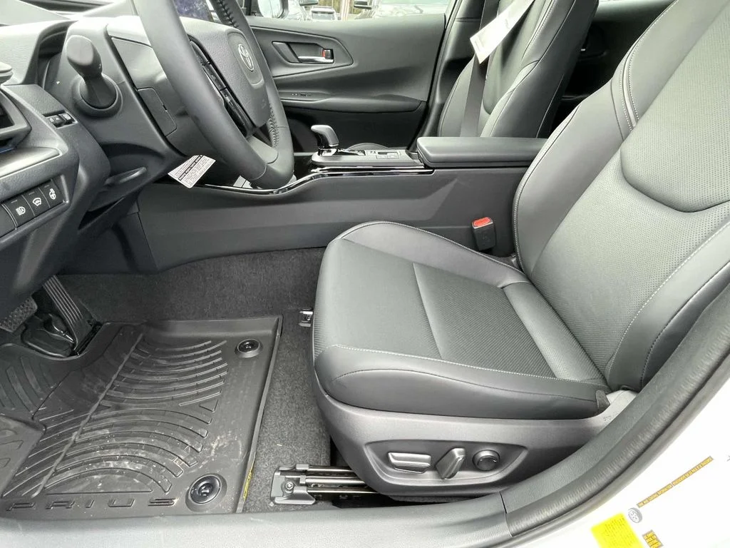 New 2026 Wind Chill Pearl Toyota Nightshade image 10