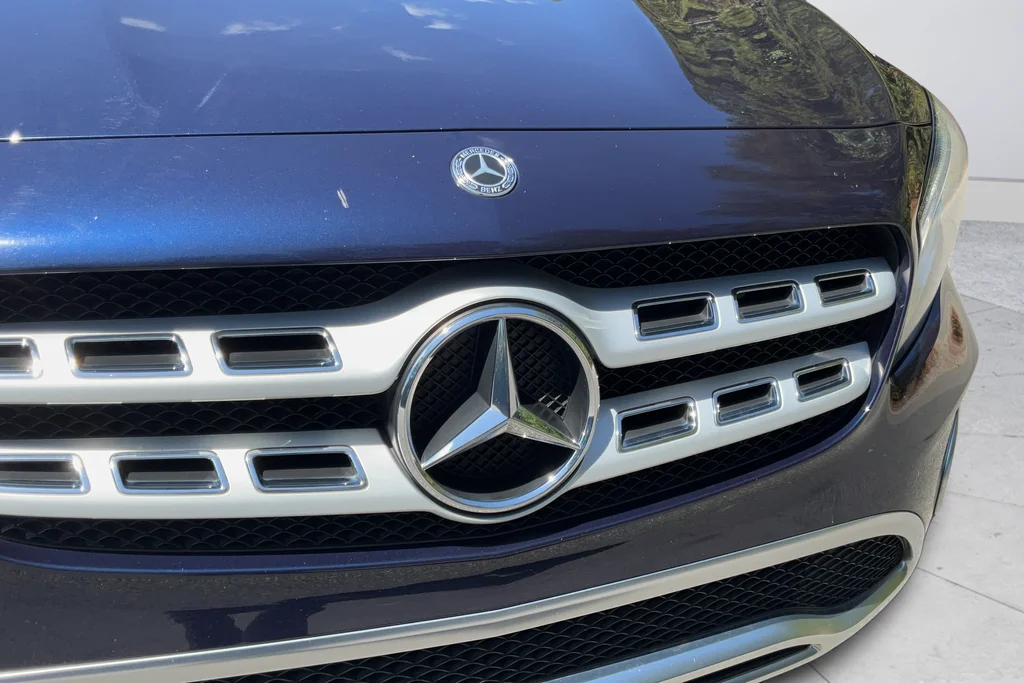 Used 2019 Blue Mercedes-Benz GLA 250 image 27