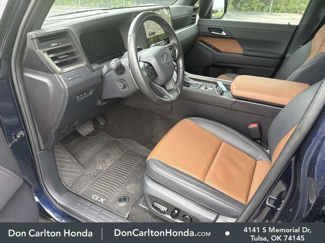 Used 2024 Mica Lexus 550 Premium+ image 12
