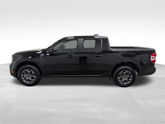 New 2026 Shadow Black Ford XLT image 13