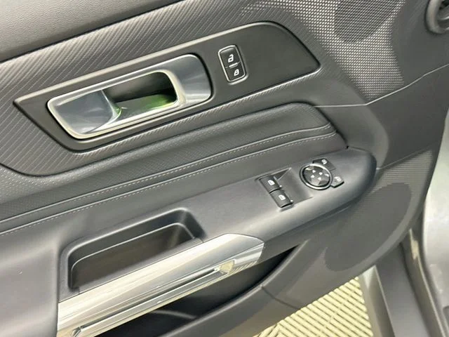 Certified Used 2025 Gray Metallic Ford GT Premium image 17