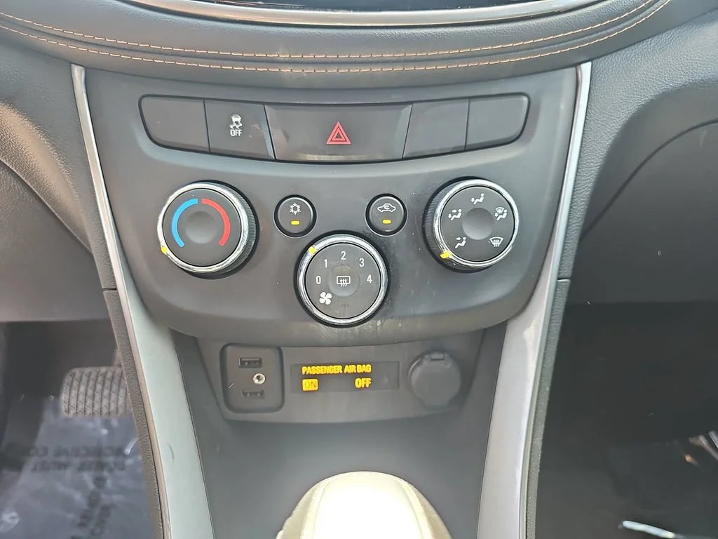 Certified Used 2019 SUMMIT WHITE Chevrolet LT image 25