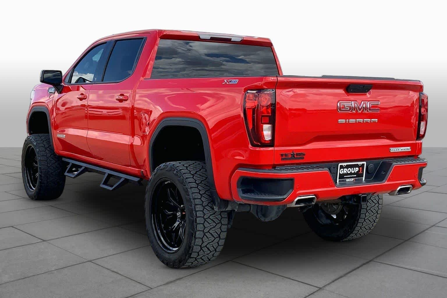 Used 2020 Cardinal Red GMC Elevation image 12