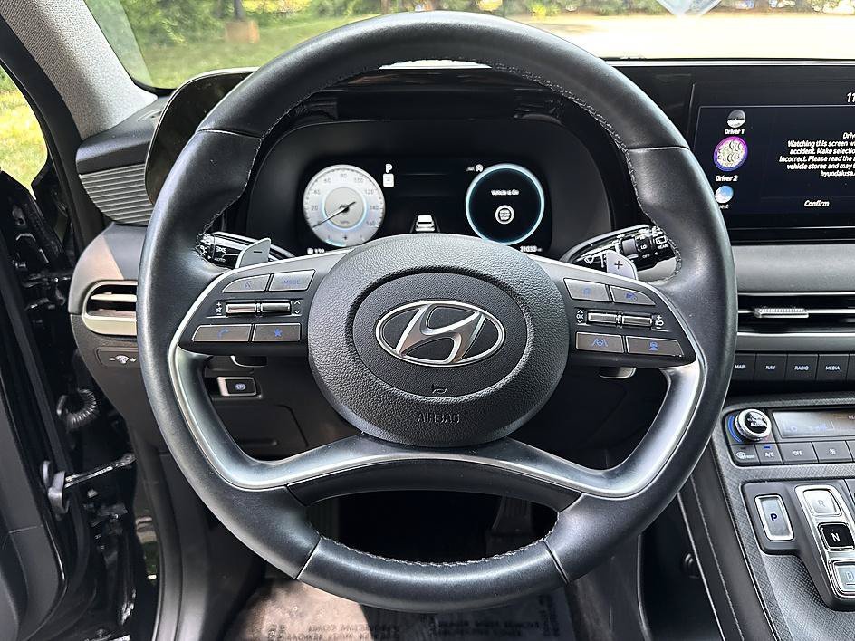 Used 2024 Abyss Black Pearl Hyundai Limited image 13