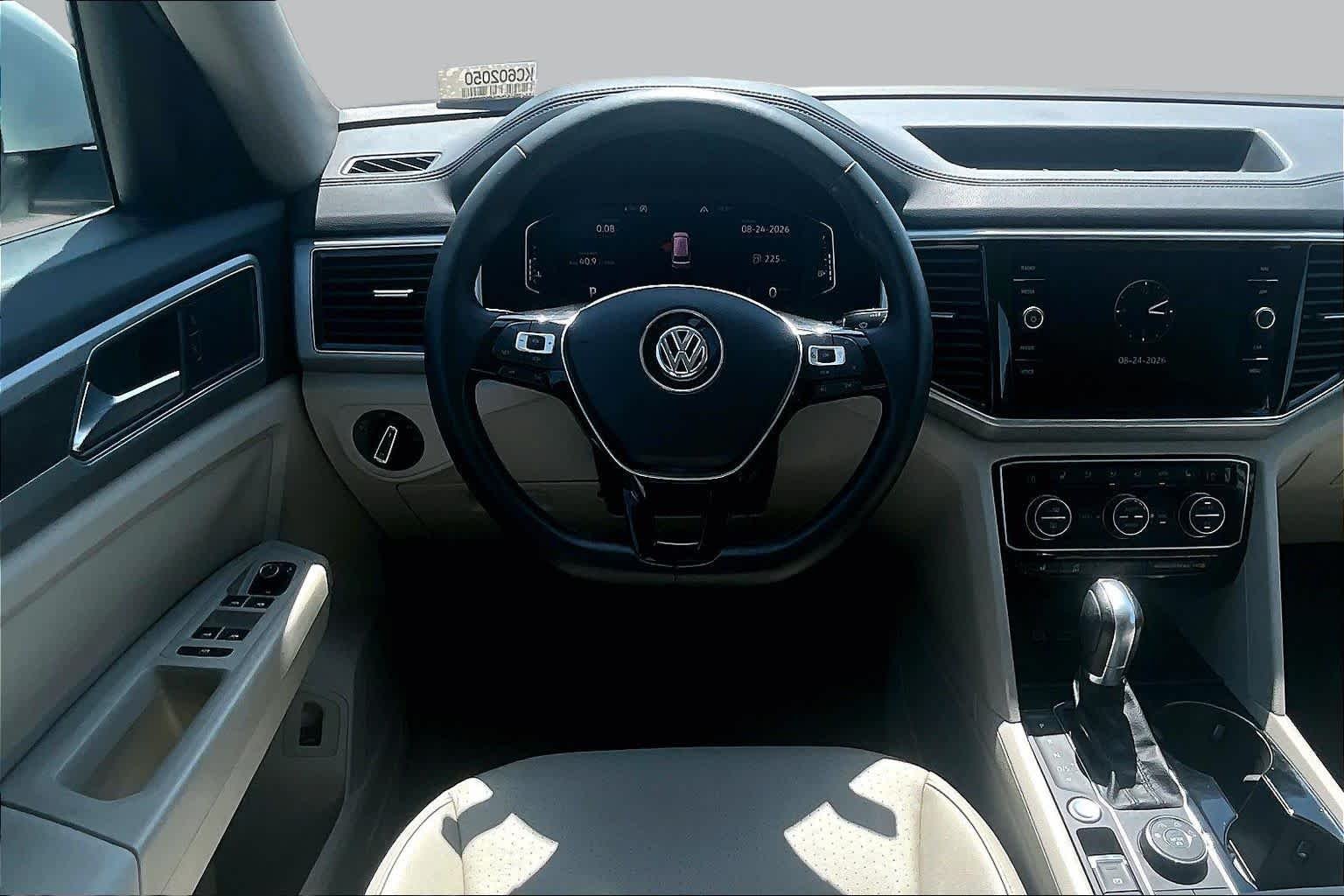 Used 2019 Pure White Volkswagen 3.6L V6 SEL image 5