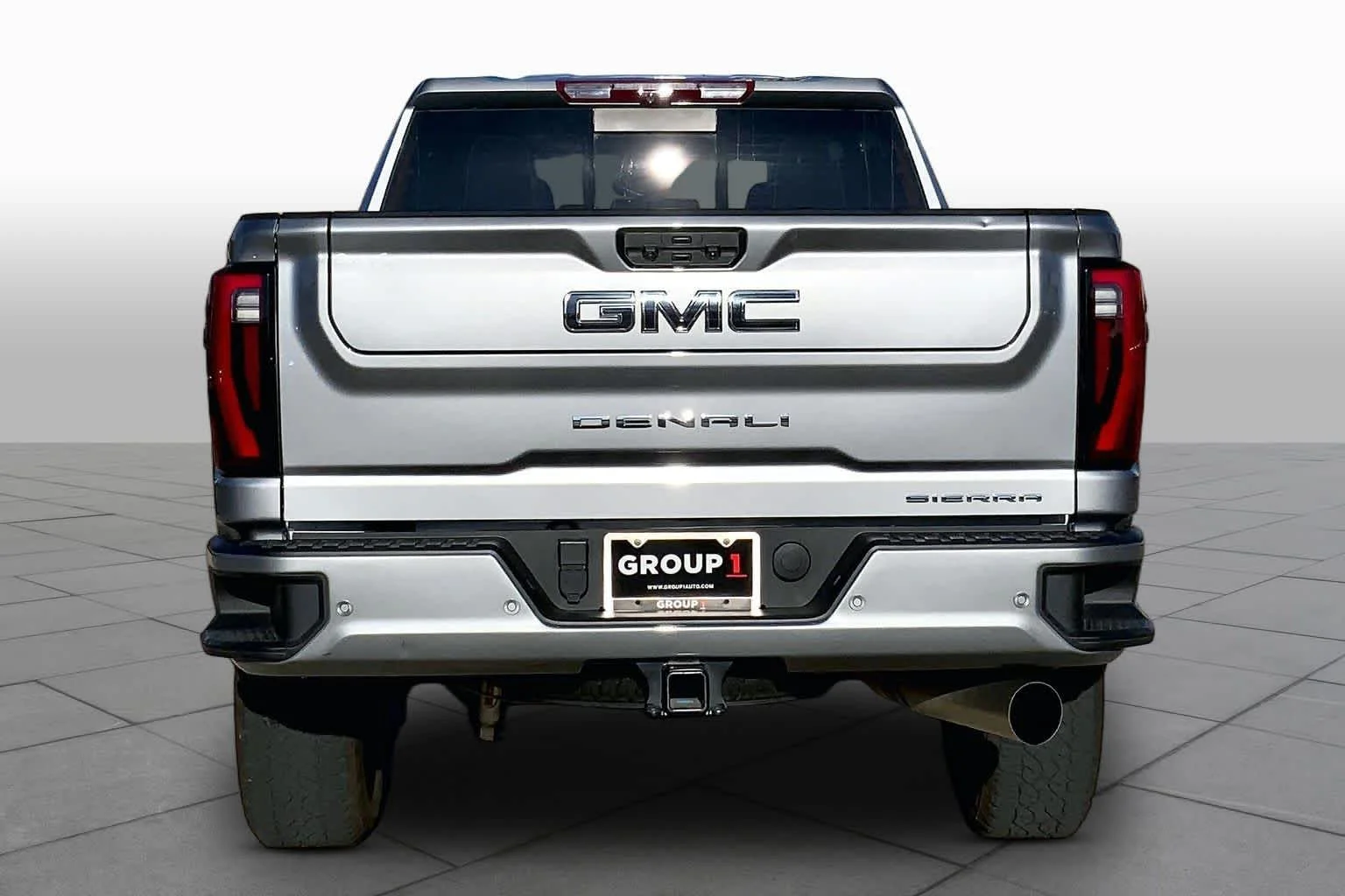 Used 2025 Sterling Metallic GMC Denali Ultimate image 4