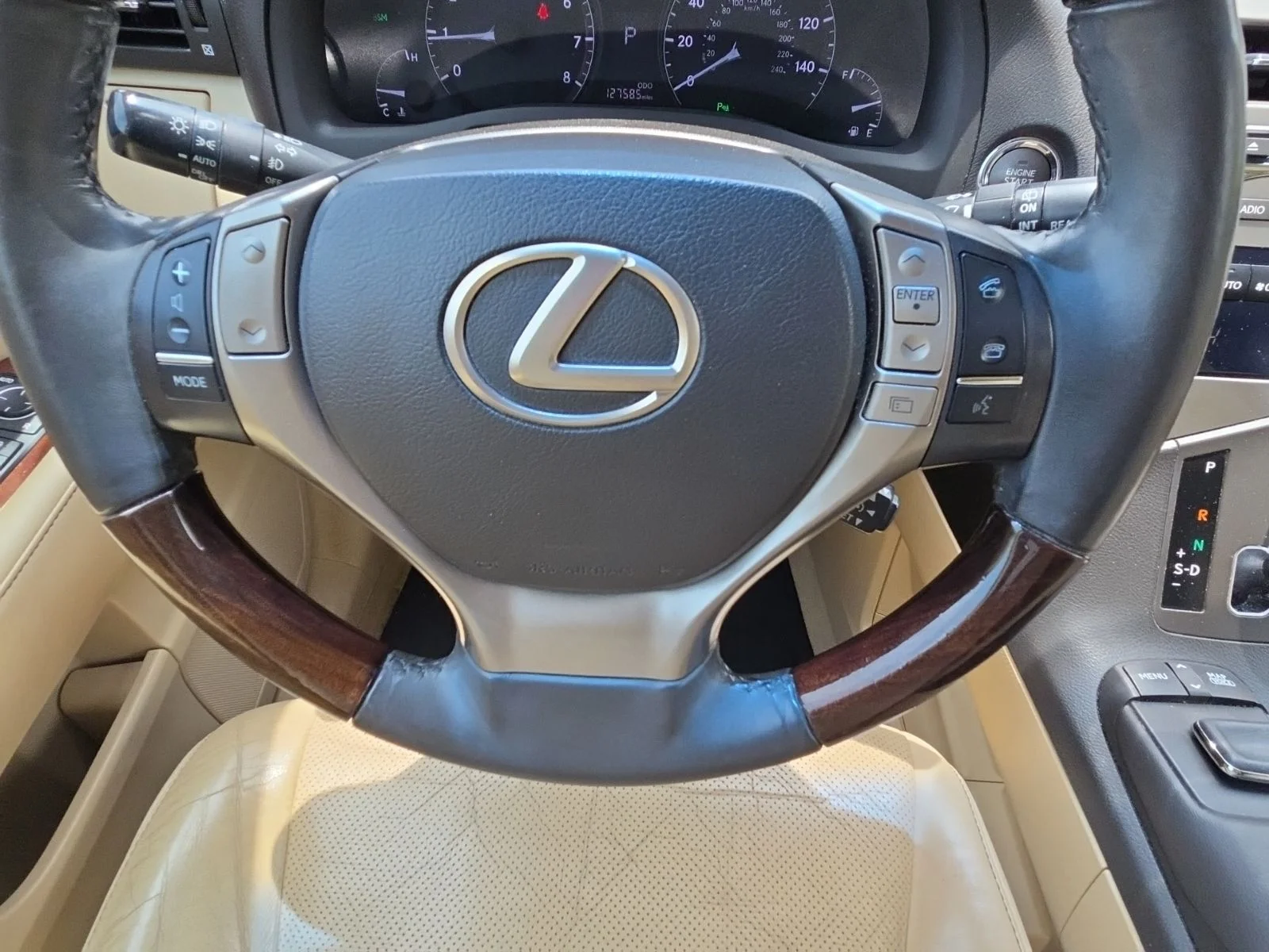 Used 2015  Lexus 350 image 16