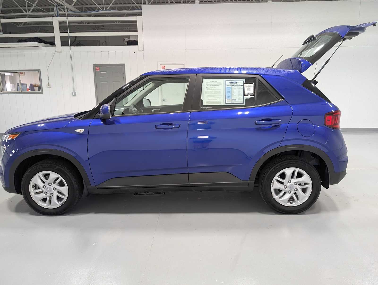 Used 2023 Intense Blue Hyundai SE image 12