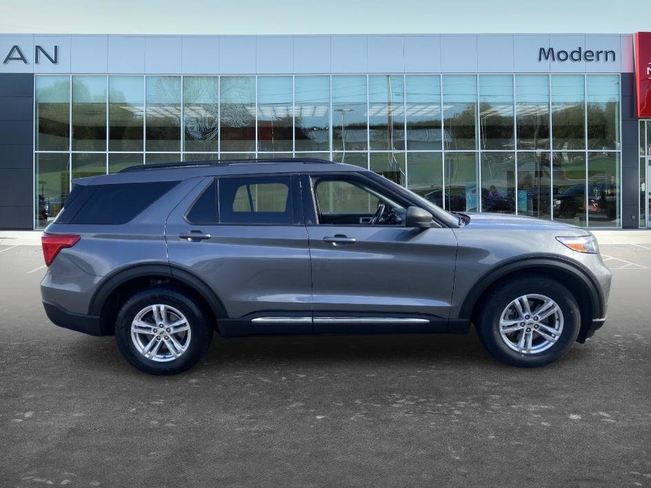 Used 2022 Gray Metallic Ford XLT image 4