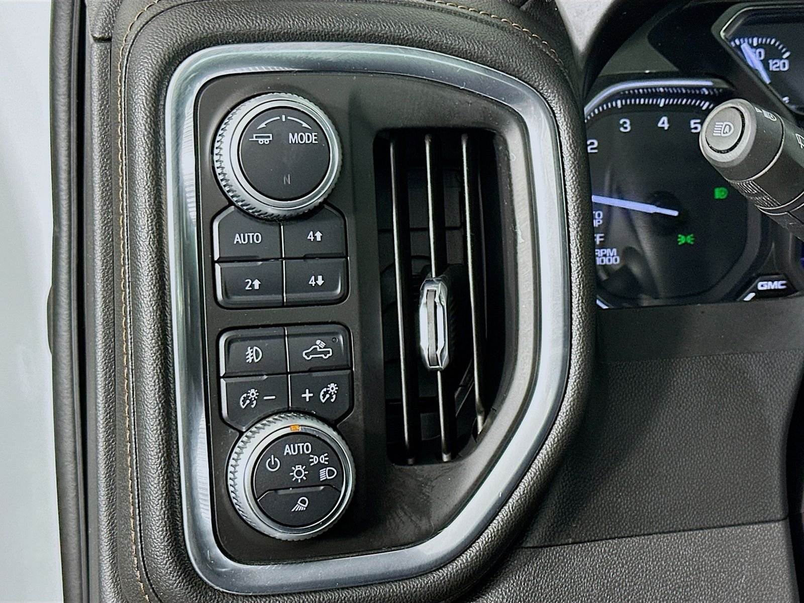 Used 2020 Summit White GMC AT4 image 14