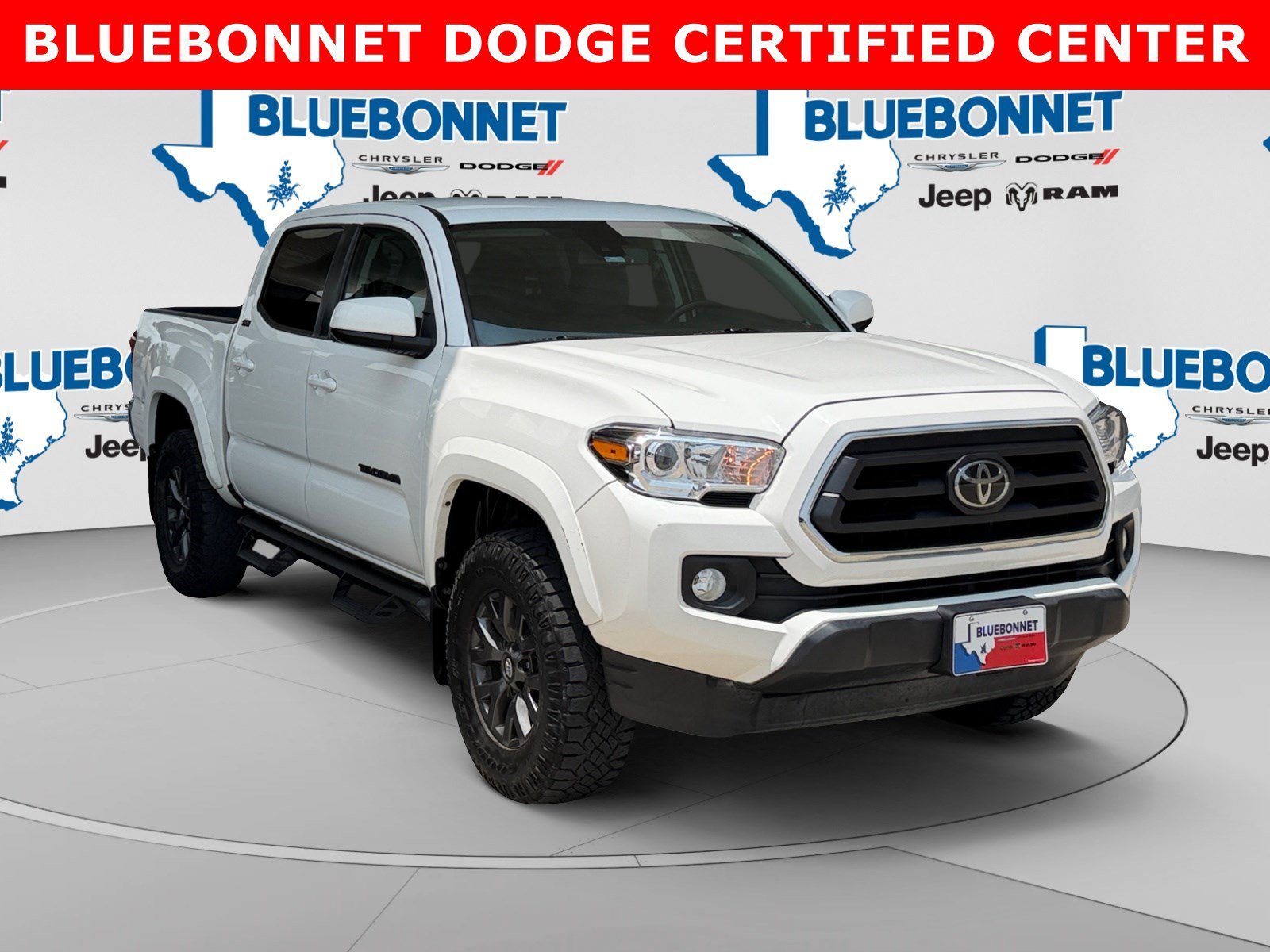 Used 2023 White Toyota  image 3