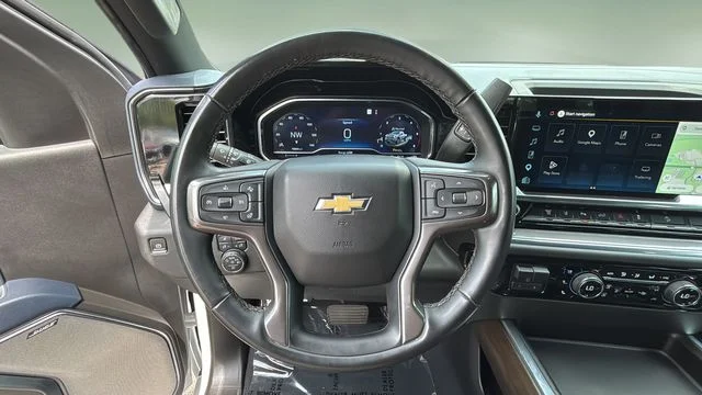 Used 2024 White Chevrolet High Country image 12