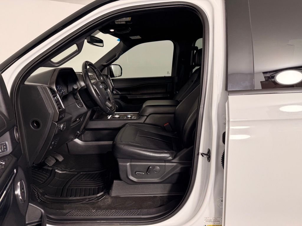 Used 2019 White Ford Limited image 2