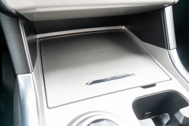 Used 2022 White Metallic Ford XLT image 29
