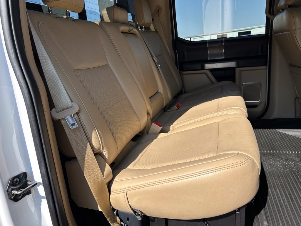 Used 2019 Oxford White Ford Lariat image 42