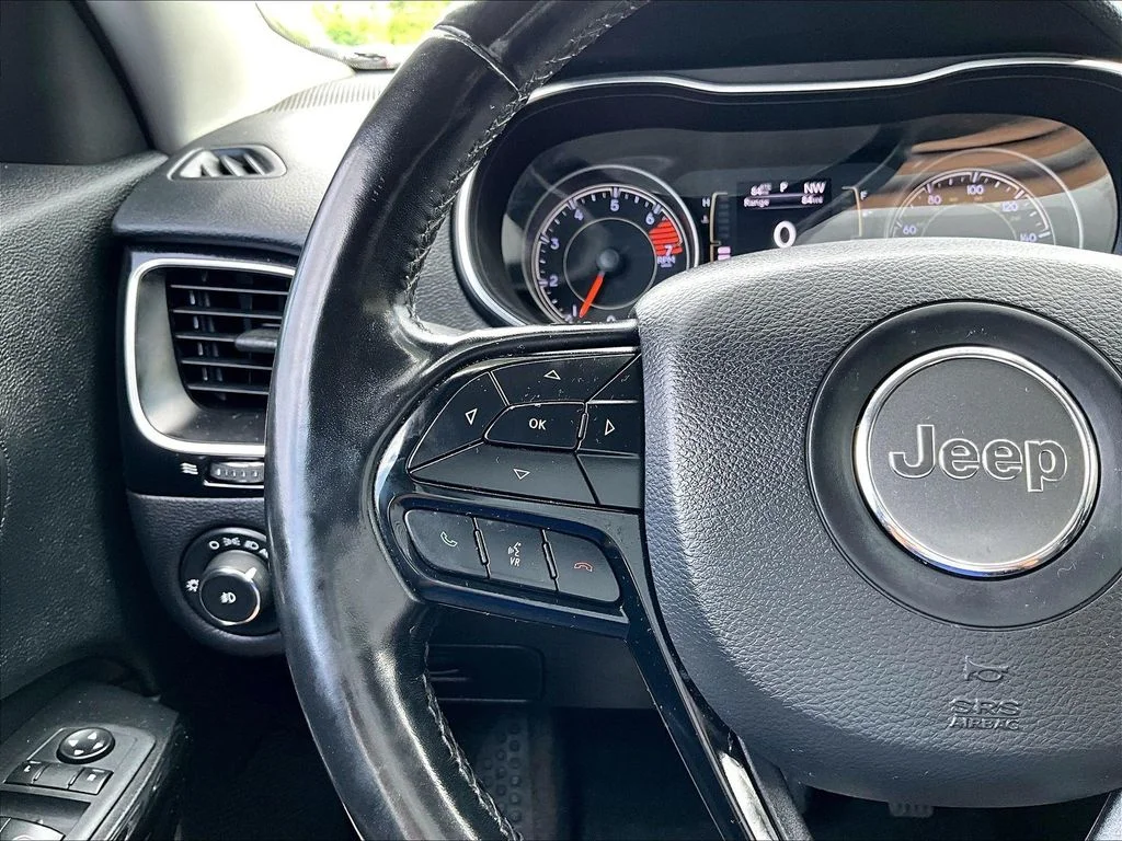 Used 2020 Gray Jeep Latitude Plus image 14