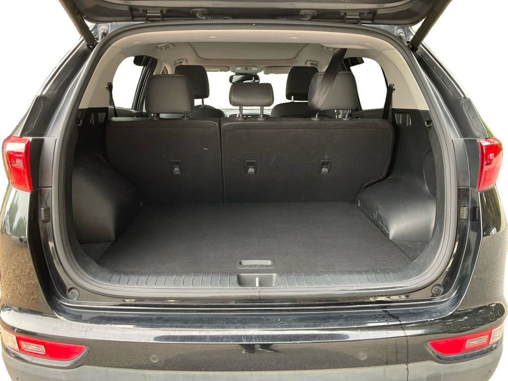Used 2018 Red Kia EX image 12