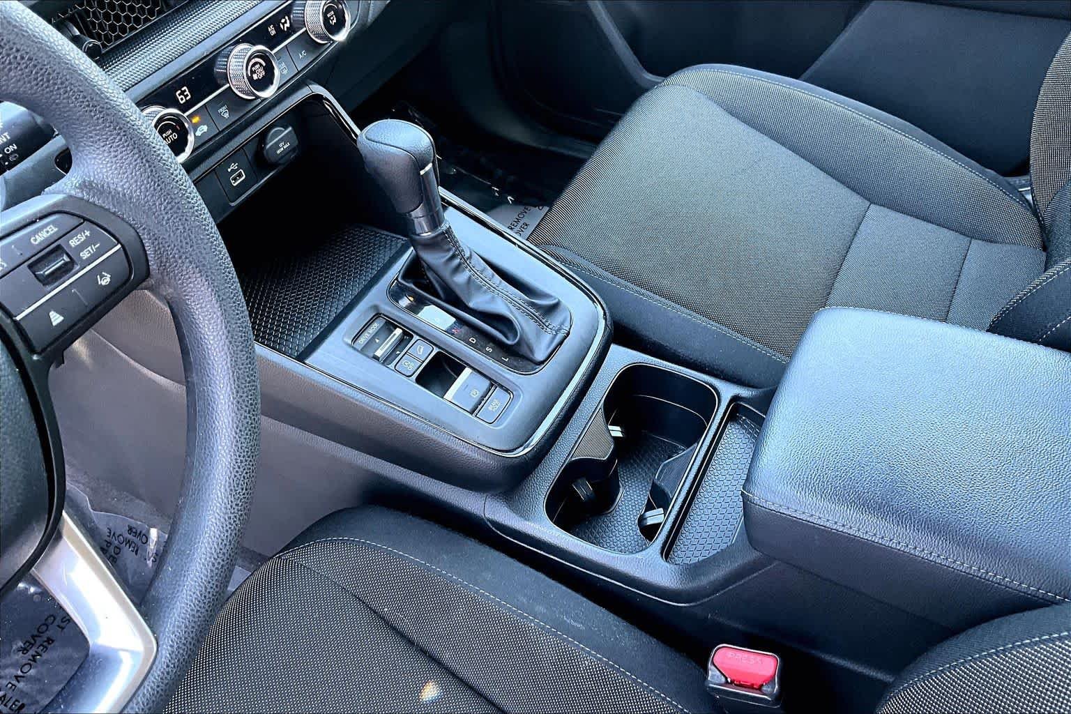 2024 Honda CR-V LX - Photo 16