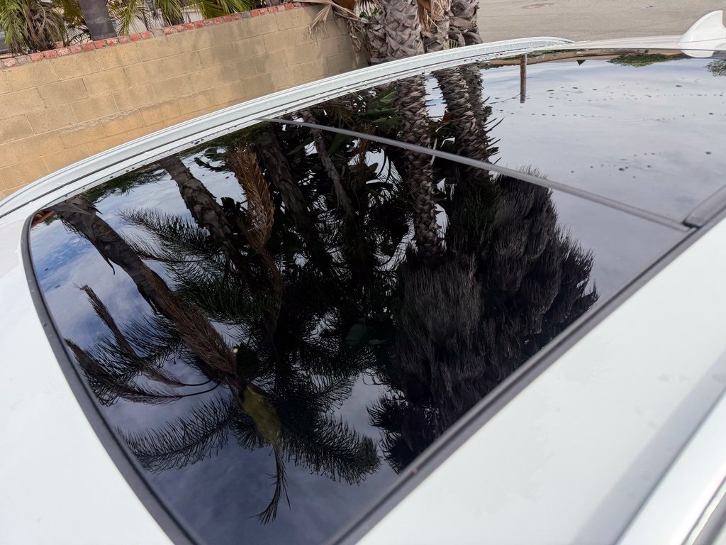 Used 2019 White BMW sDrive30i image 7