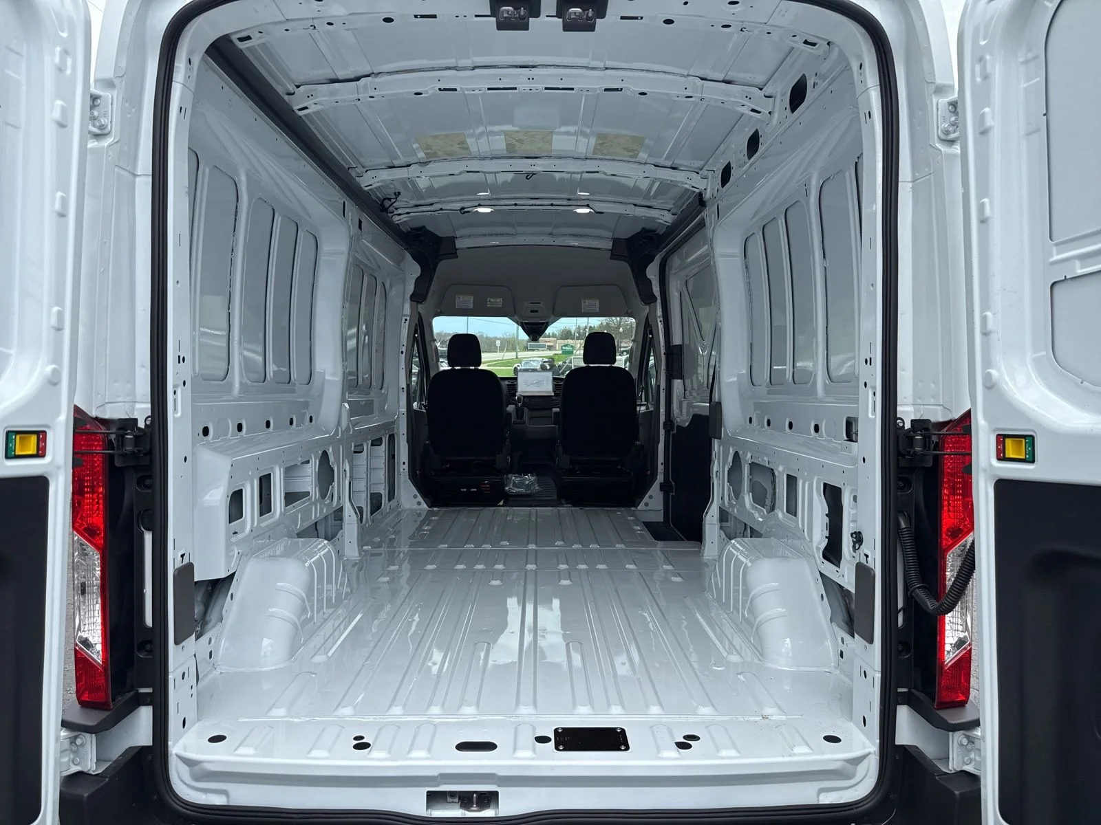 New 2026 Oxford White Ford Cargo Van image 9