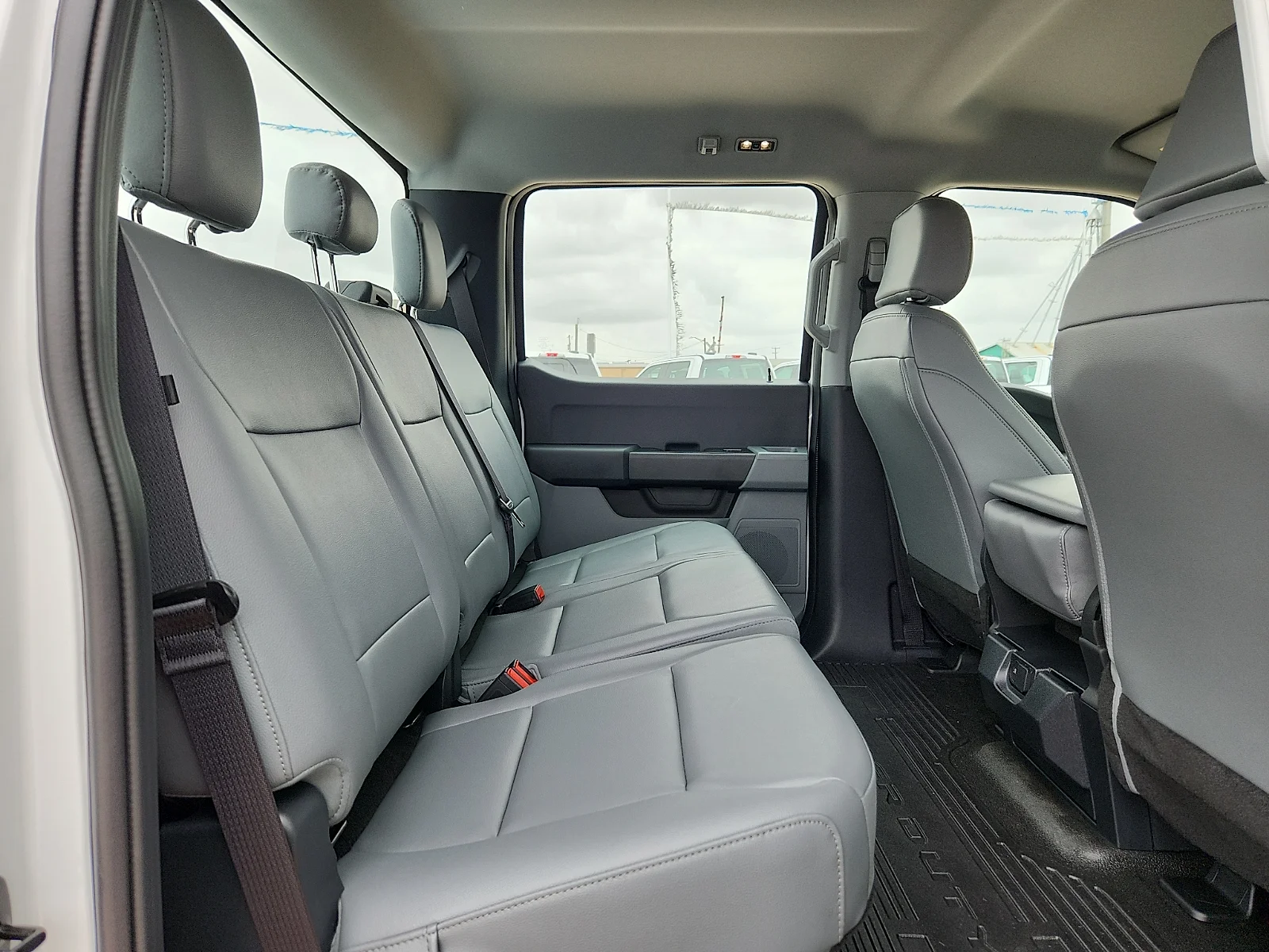 New 2026 Oxford White Ford F-250® XL image 19