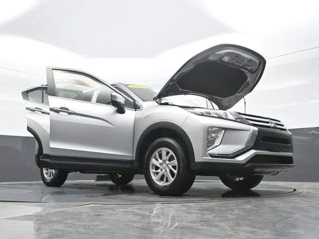 Used 2019 Silver Mitsubishi ES image 32