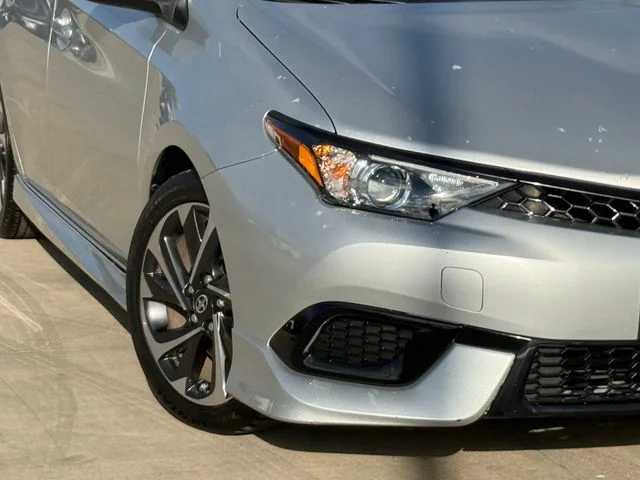 Used 2016 Classic Silver Metallic Scion Base image 3