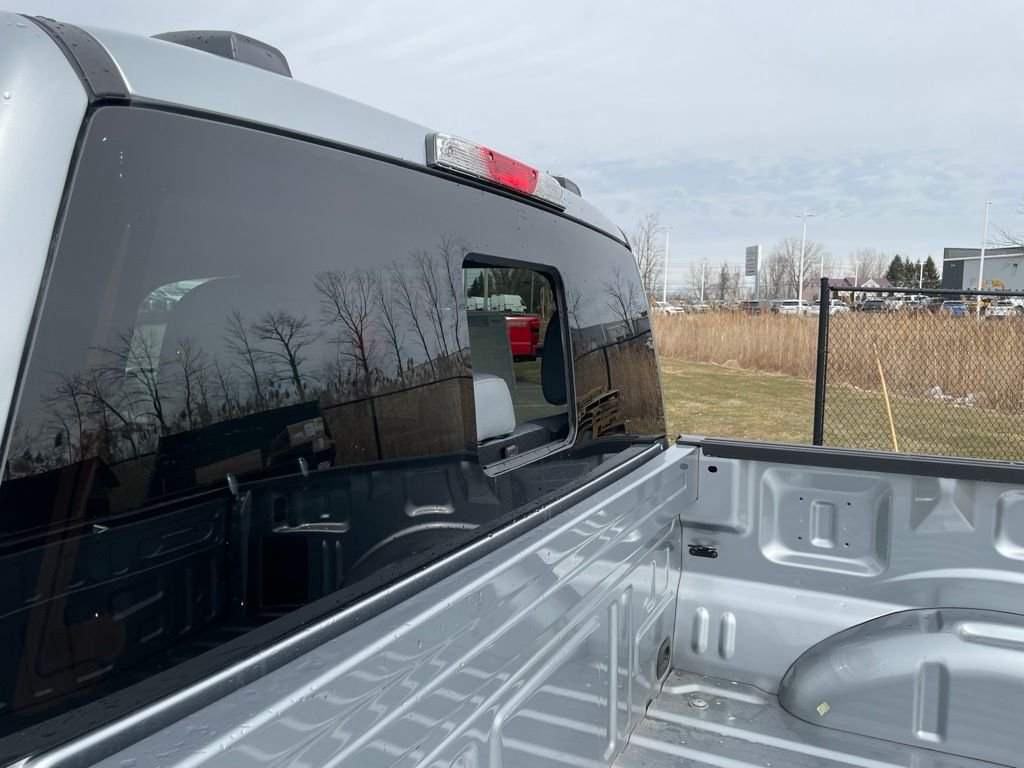Used 2025 Silver Ford XLT image 22