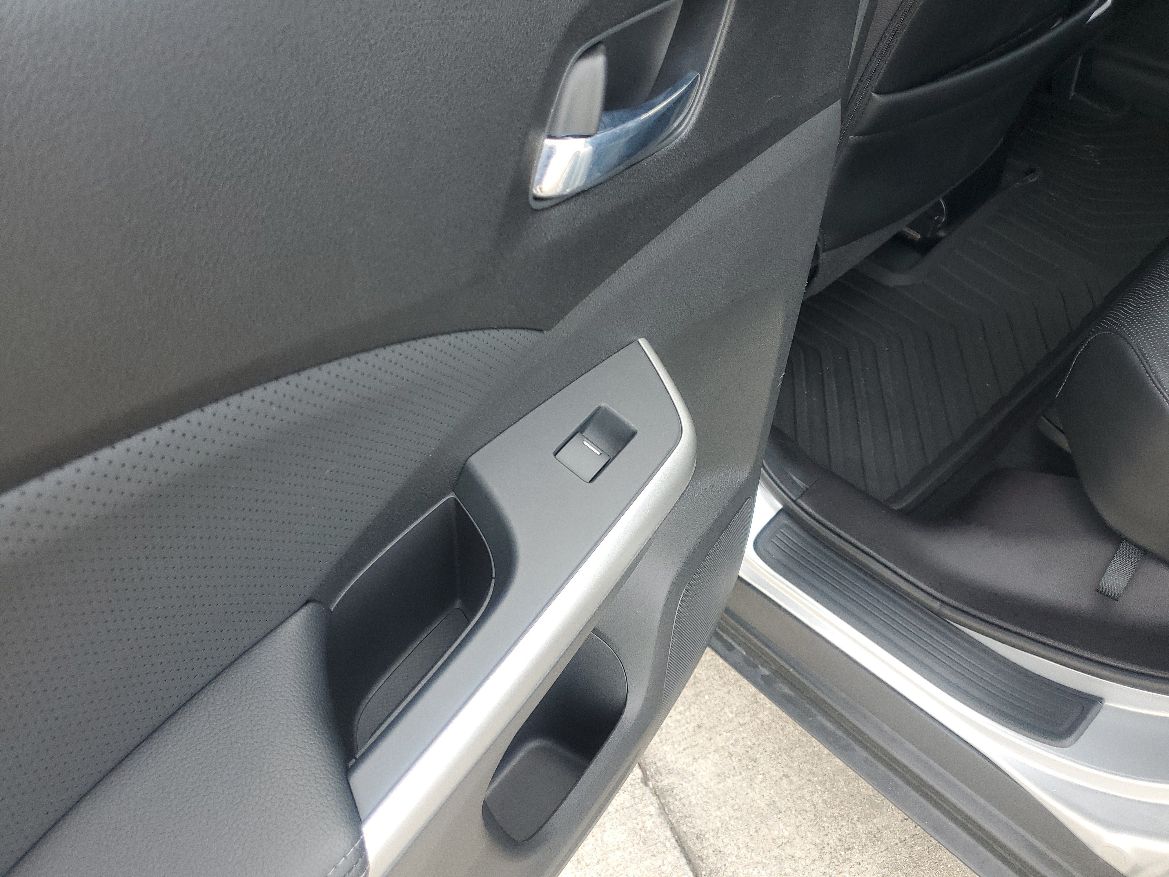 Used 2015 Silver Honda EX-L image 15