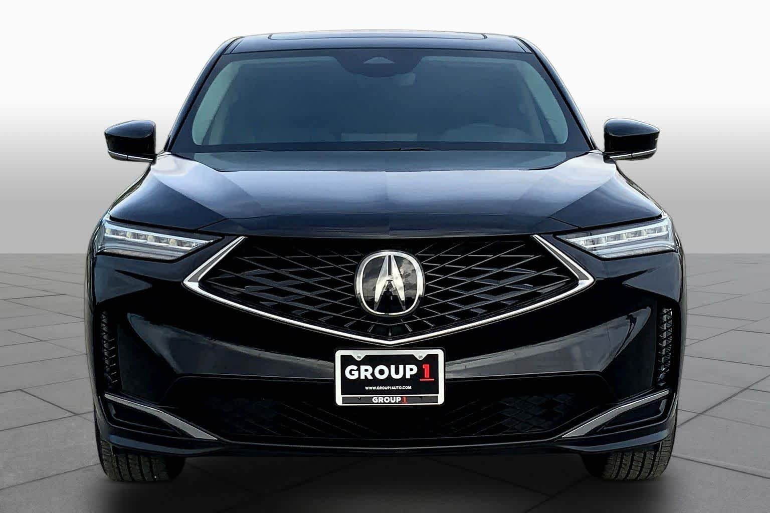 Used 2025 Majestic Black Pearl Acura  image 4
