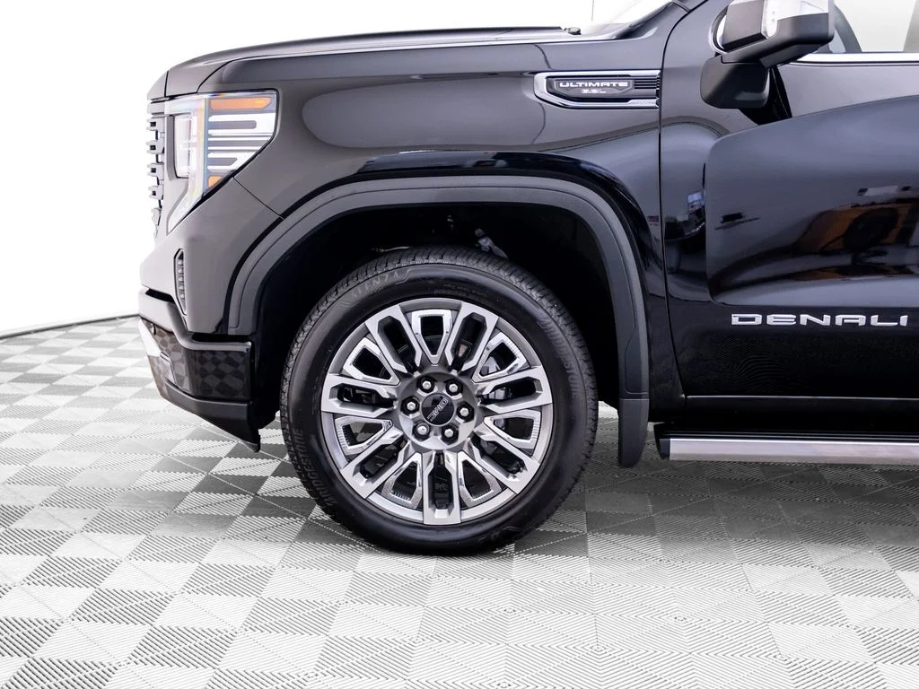 Used 2025 Black GMC Denali Ultimate image 36