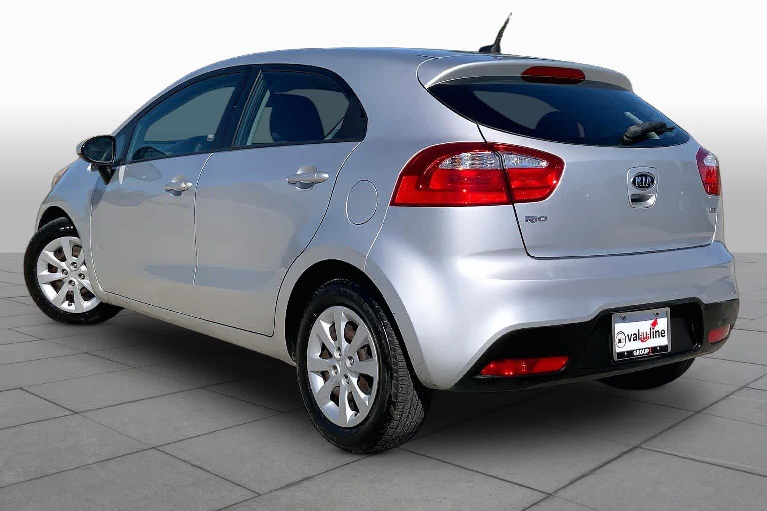 Used 2012 Bright Silver Kia LX image 12