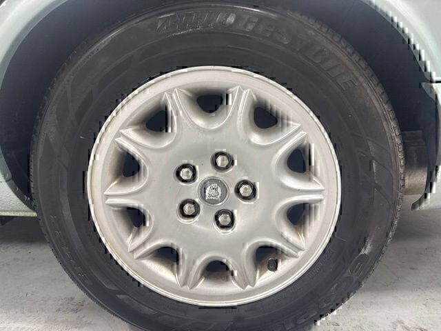 Used 2000 Gold Jaguar Base image 9