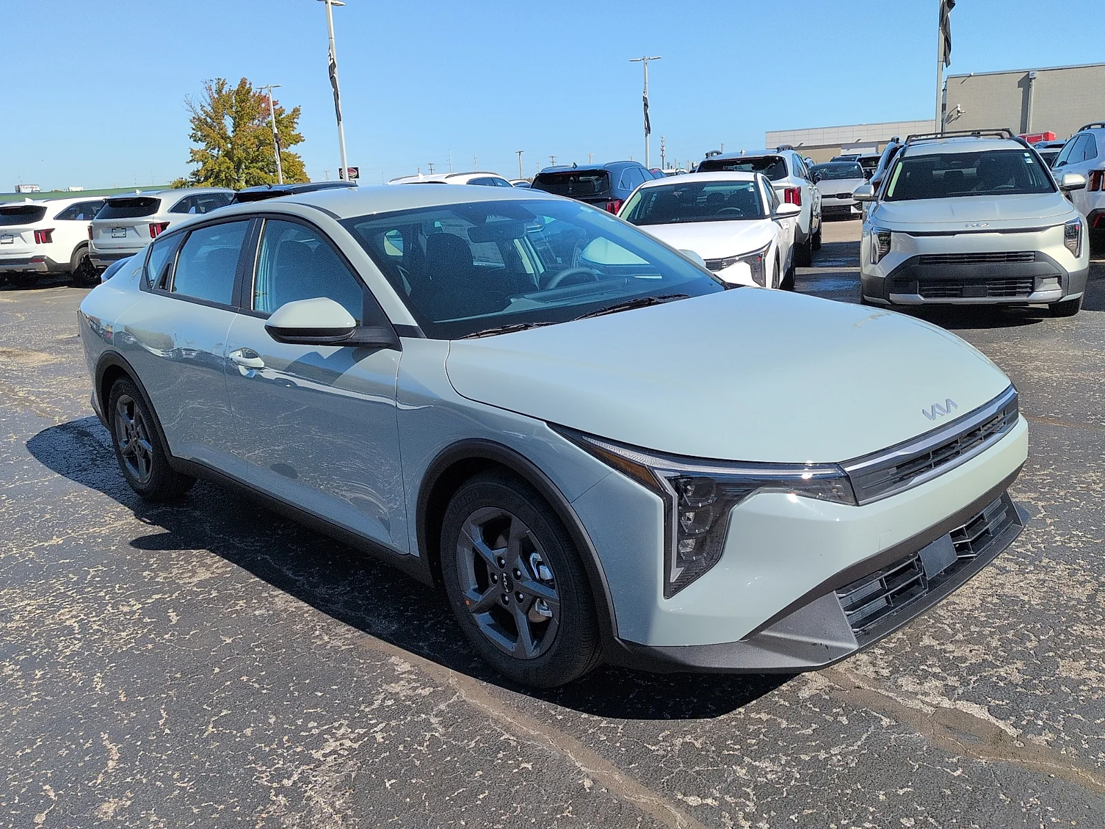 2027 Kia K4