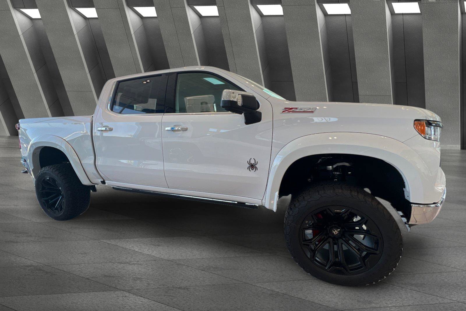 2025 Chevrolet Silverado 1500 LTZ photo 2