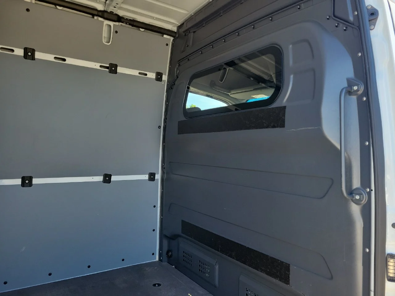 Used 2026 White Mercedes-Benz Cargo 170 WB image 15