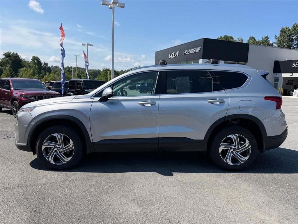 Used 2023 Silver Hyundai SEL image 4