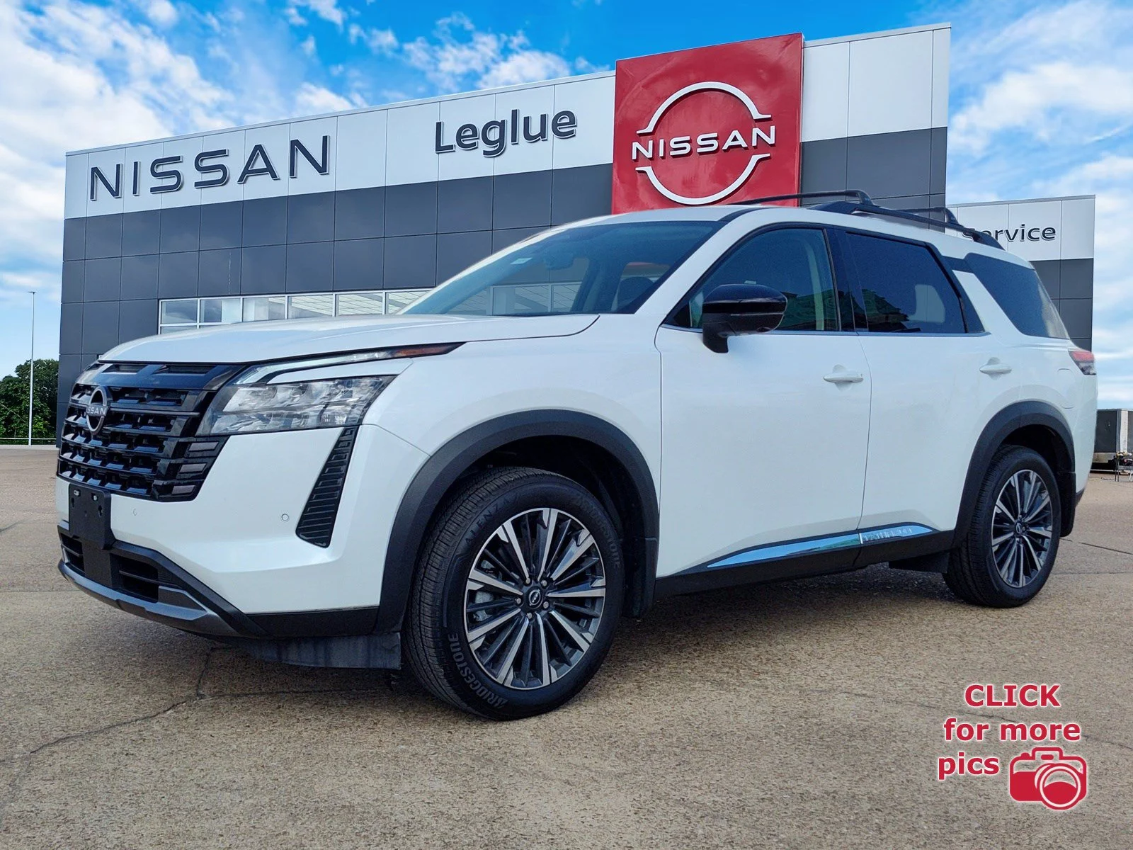 2026 Nissan Pathfinder Platinum