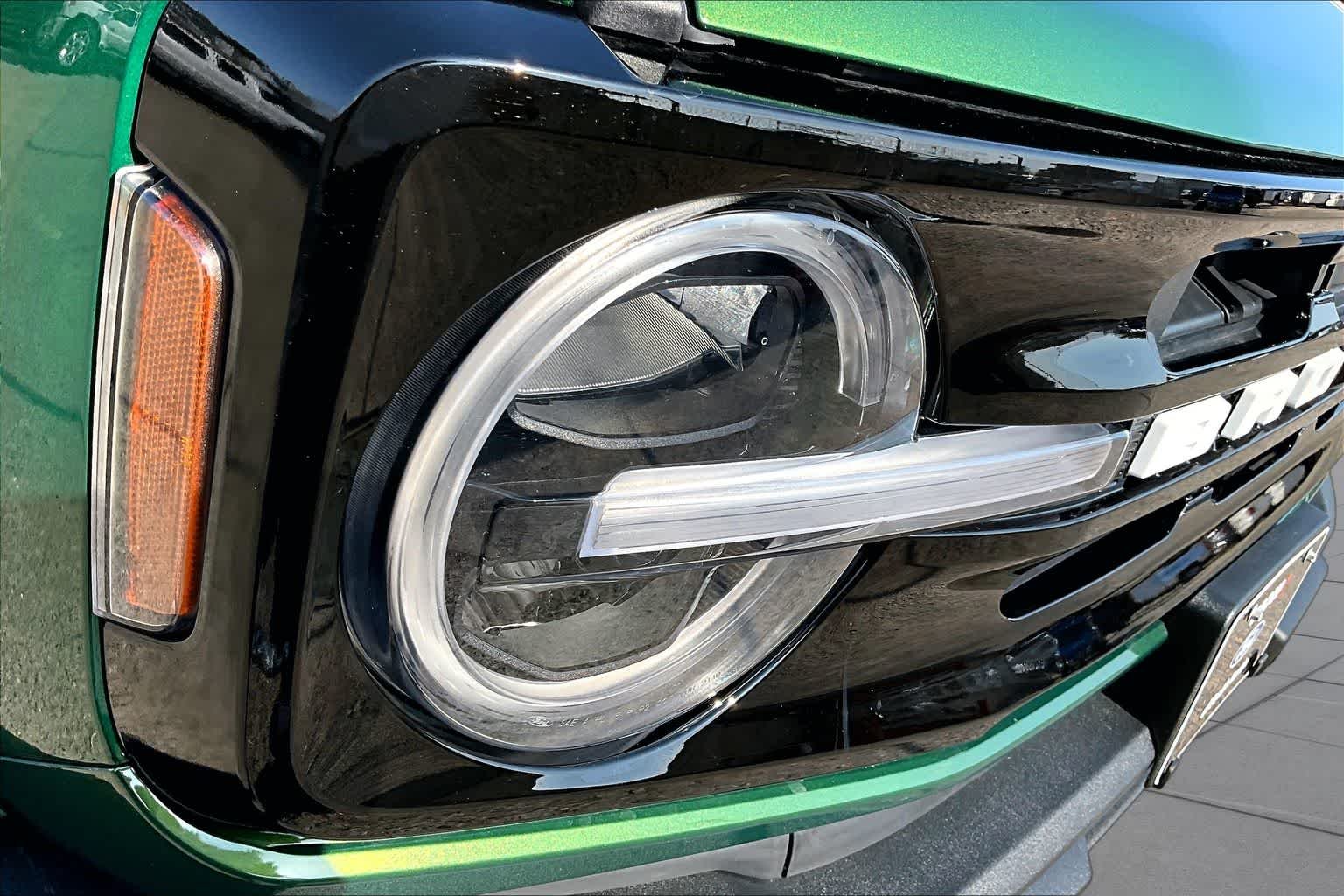 Used 2025 Eruption Green Metallic Ford Outer Banks image 27