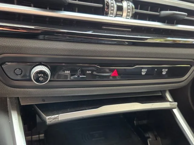 Used 2023 Black BMW i image 30