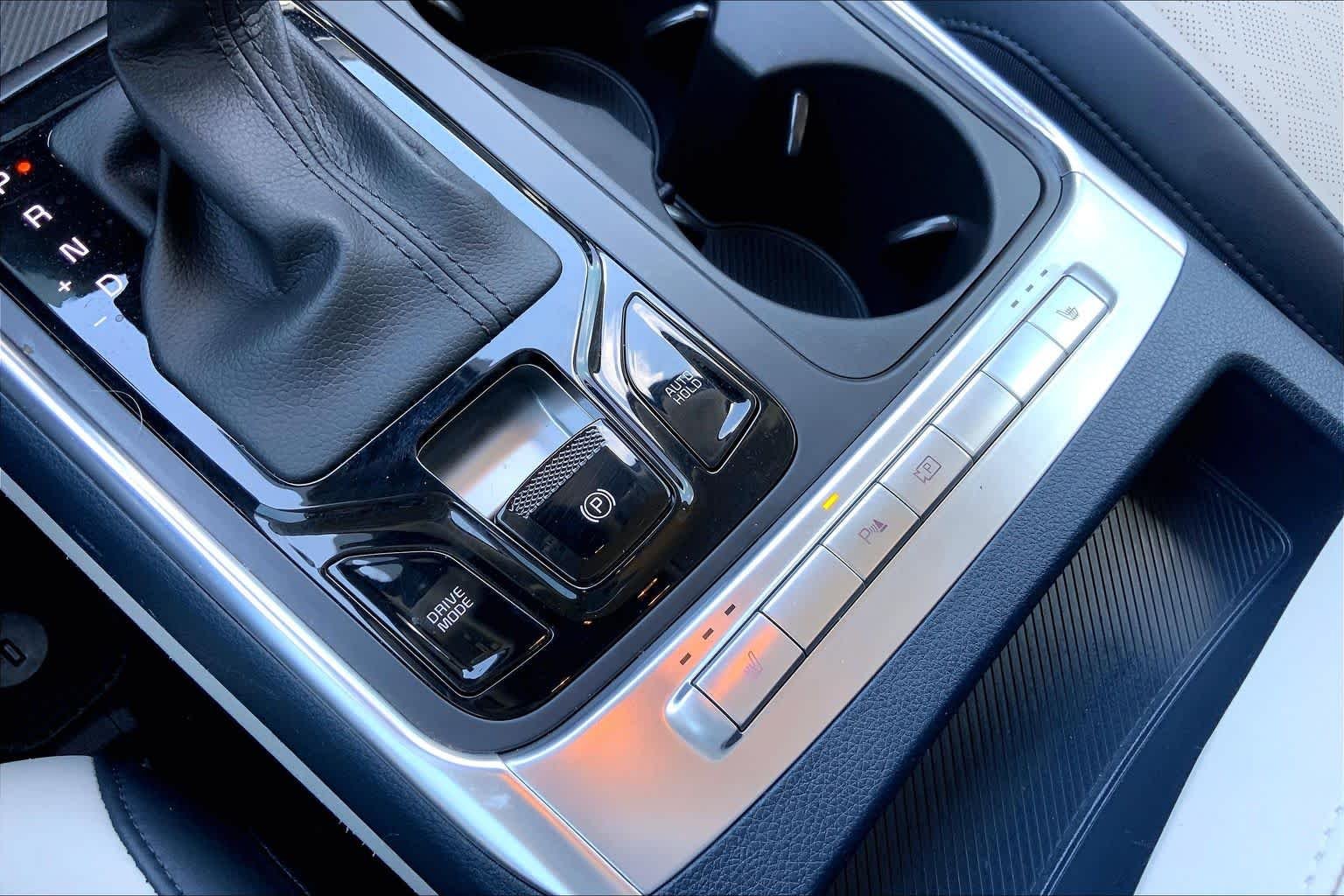 Used 2025 Ceramic Silver Kia EX image 34