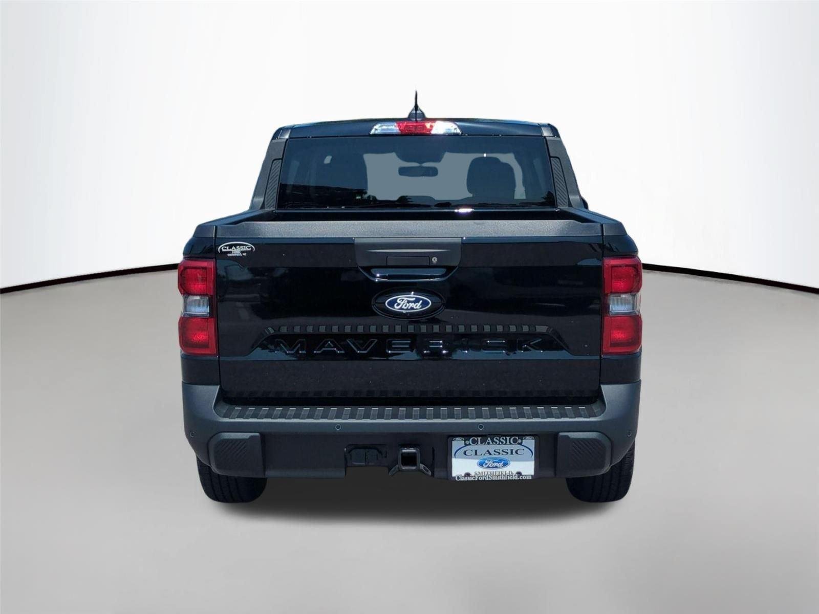 New 2026 Shadow Black Ford XLT image 4