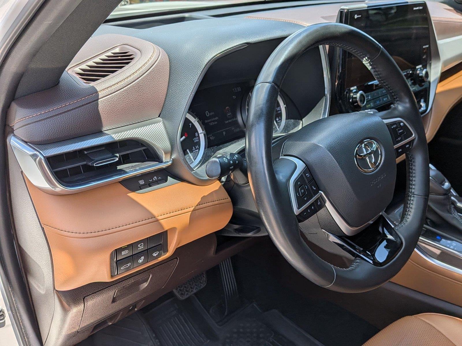 Used 2022 Wind Chill Pearl Toyota Platinum image 16